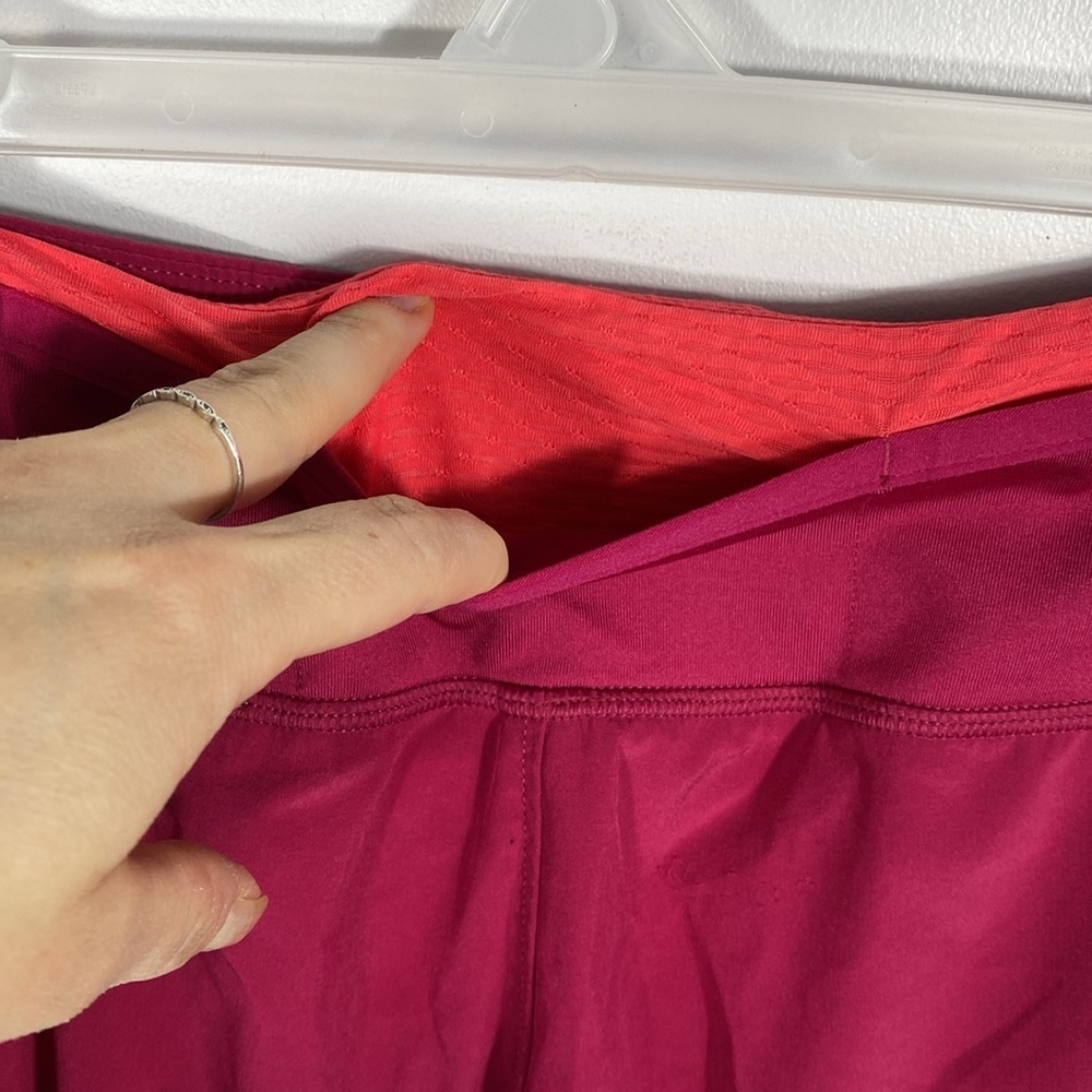 Marmot Women's Running Shorts - Wine color w/fluorescent spandex shorts XL - Picture 9 of 11